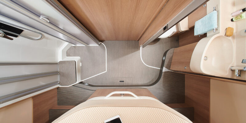 2020-tourer-I144QB_Raumbad-V1