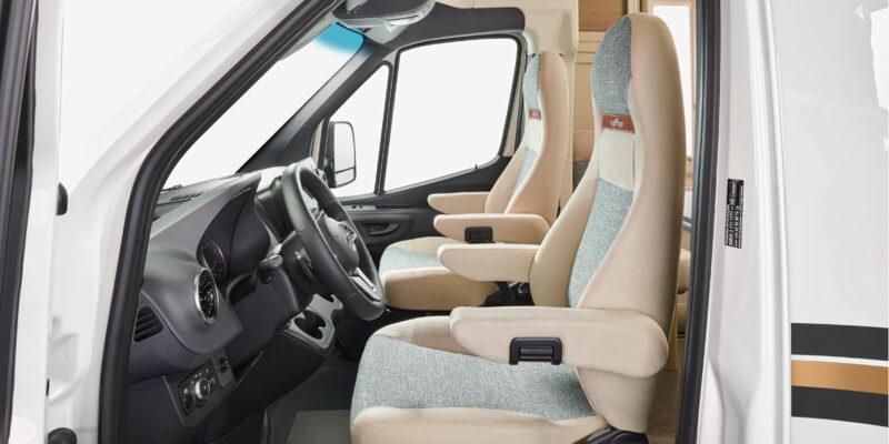 2020-tourer-T143_Pilotsitz-Fahrersitz