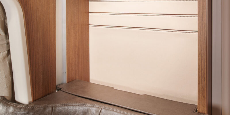 2020_Tourer-T150_Leder-Rueckwand-Detail