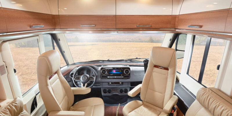 2020_c-line-4.9-MB_hv-Armaturenbrett