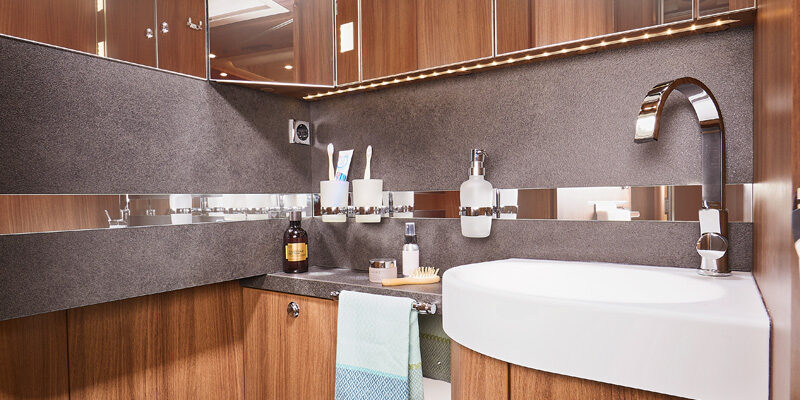 2020_e-line-51-QB_Waschraum