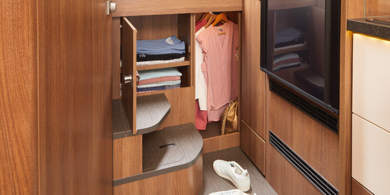 2020_tourer-T-145-H_Kleiderschrank-V1