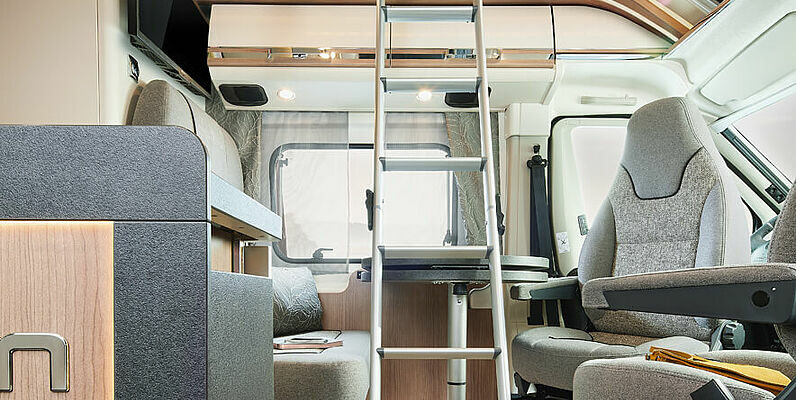 csm_van_interieur-treppe-aufstelldach_familyfor4_gt640le_vh_25760f7d8b
