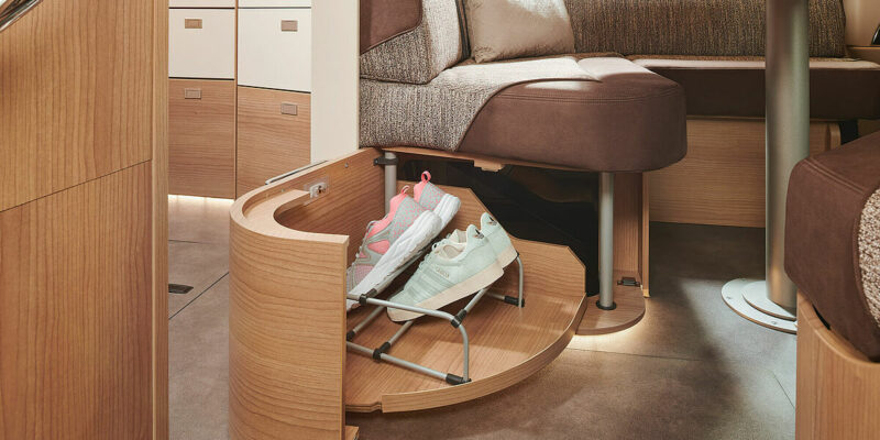 csm_wohnmobil-interieur-wohnsitzgruppe-schuhschrank_i490le_a78b54a54c