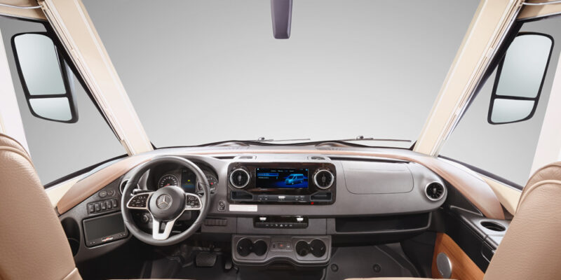 2020_e-line-50DA-MB-armaturenbrett