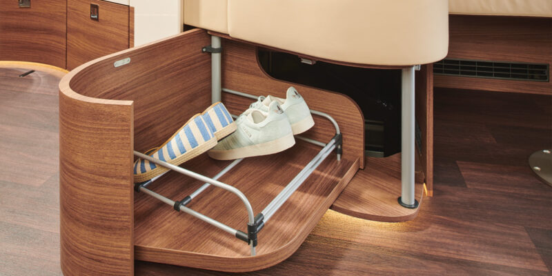 2020_e-line-50LE_Schuhschrank-aufschwenkbar