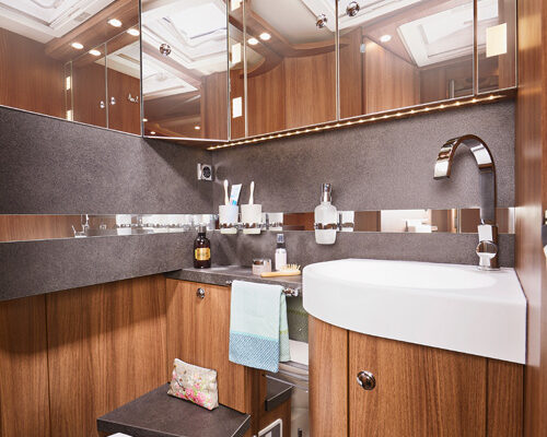 2020_e-line-51-QB_Waschraum