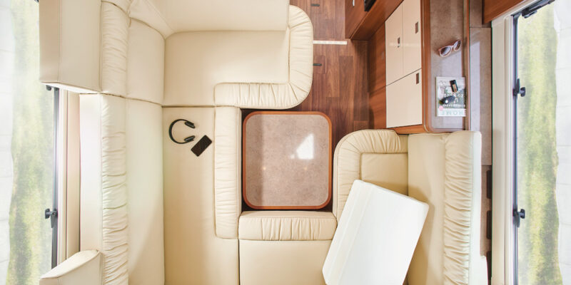 2020_liner-for-two-53L_Iveco_Umbau-Lounge-Sitzgruppe-V2