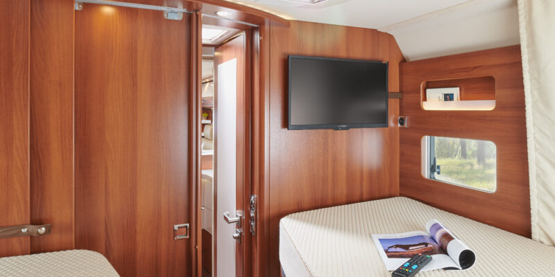 2020_liner-for-two-53_Iveco_TFT-Schlafbereich
