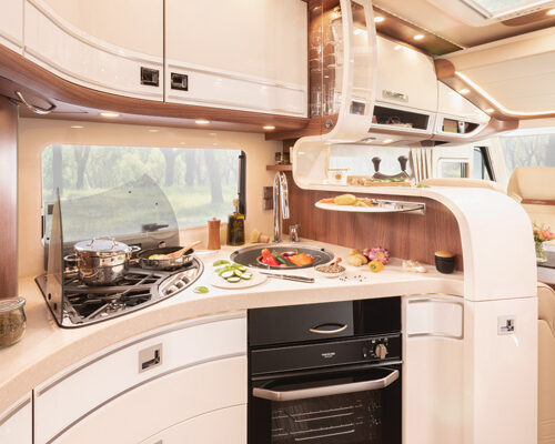 2020_s-plus-61LE-Iveco_Kueche