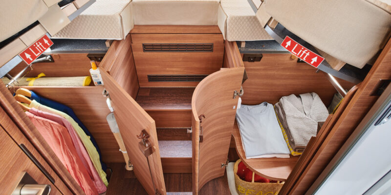 2021_c-Line-4.9-LE_Bettschraenke