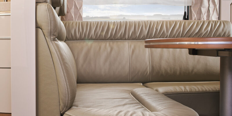 2021_c-Line-4.9-LE_Sitzpolster-Seite