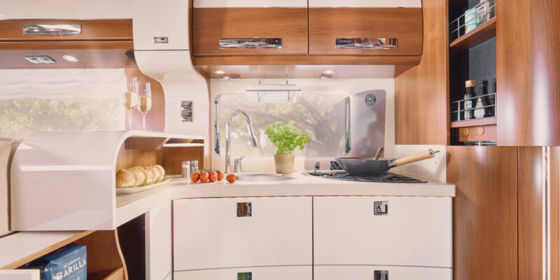 RET-2020_liner-for-two_kueche