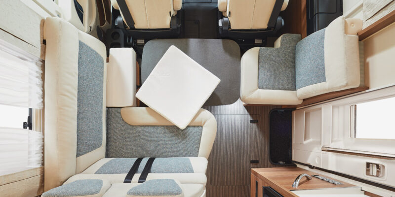 RET-2021_tourer_i144LE_Sitzgruppe_Umbau-V1