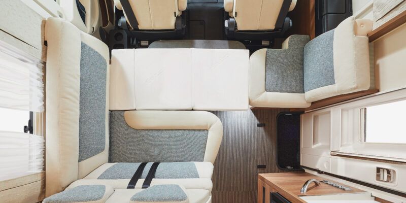 RET-2021_tourer_i144LE_Sitzgruppe_Umbau-V2