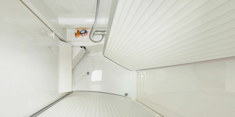 csm_2021_MalibuVan_firstclass-tworooms_640LERB_Waschraum_Dusche_73d08d029e