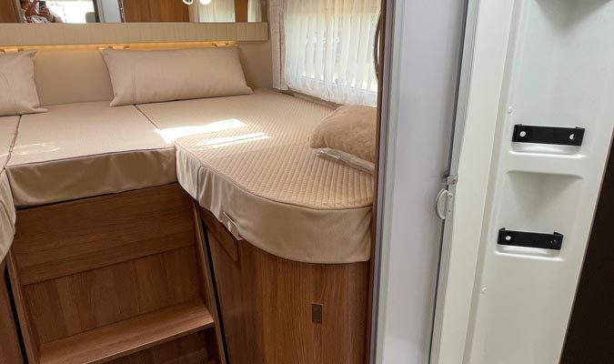 Carthago c-tourer i 145 LE Superior Fiat (48)