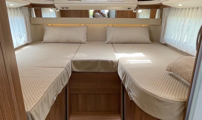 Carthago c-tourer i 145 LE Superior Fiat (49)