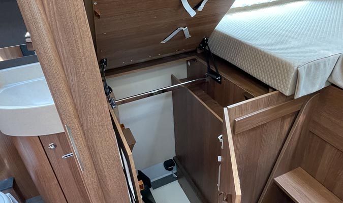 Carthago c-tourer i 145 LE Superior Fiat (52)