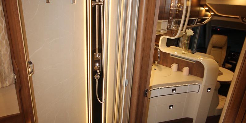 Carthago e-line I 51 QB DA Mercedes (15)