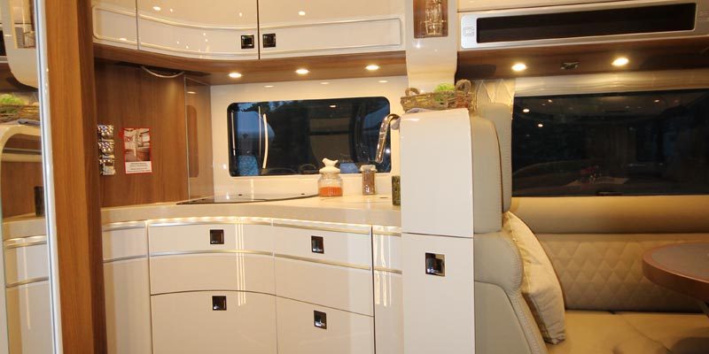 Carthago s-plus I 61 XL LE Iveco (10)